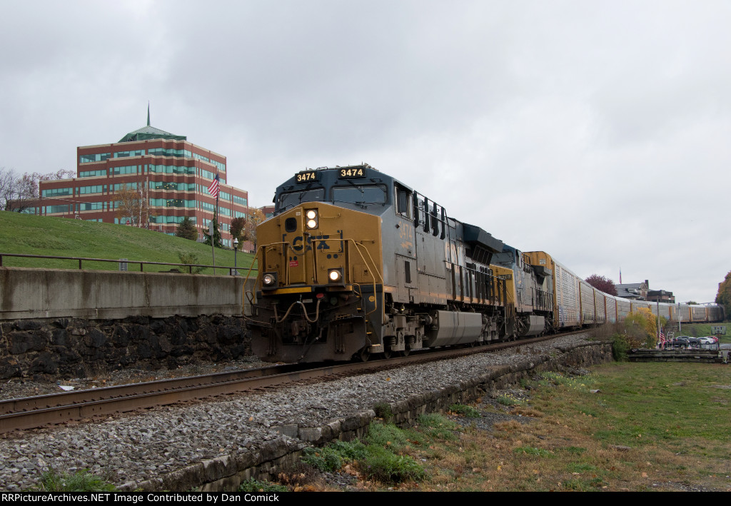 CSXT 3474 Leads I168 at Newburgh